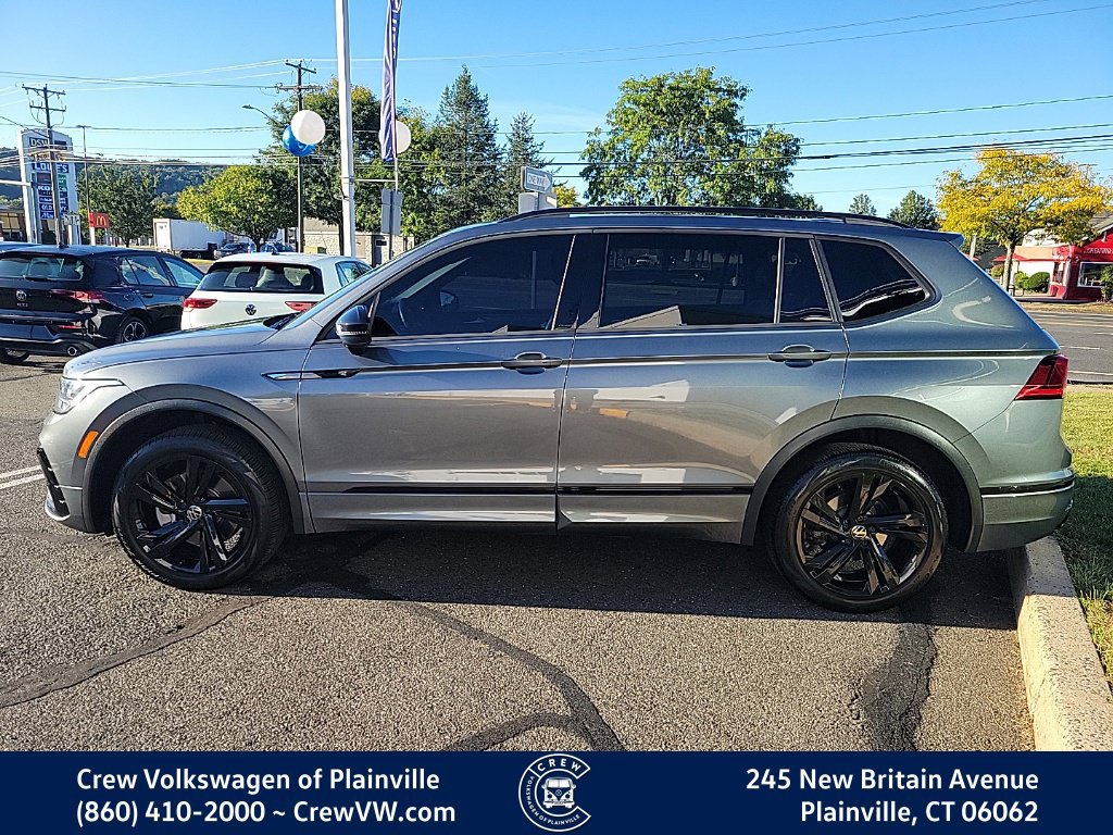 Certified 2024 Volkswagen Tiguan SE R-Line AWD/4WD image 25