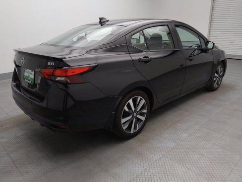 Used 2020 Nissan Versa SR FWD image 9