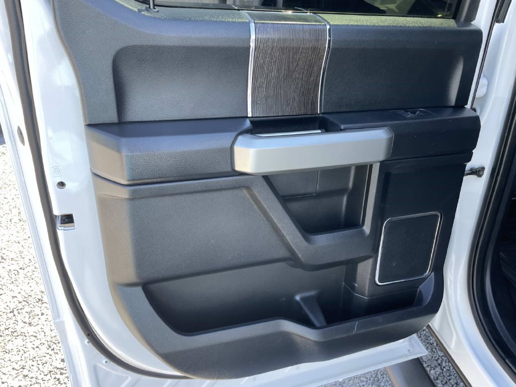 Used 2020 Ford F250 Lariat w/ Lariat Value Package AWD/4WD image 13