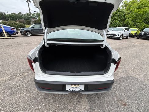 Used 2025 Kia K4 FWD image 31