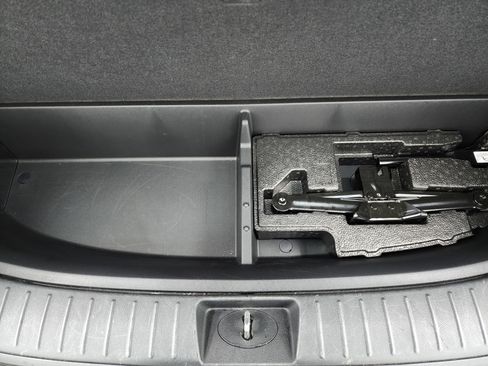 Used 2023 Hyundai Santa Fe SEL w/ Premium Package image 29