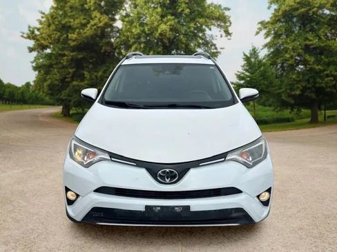 Used 2018 Toyota RAV4 XLE w/ Plus Extra Value Package image 3