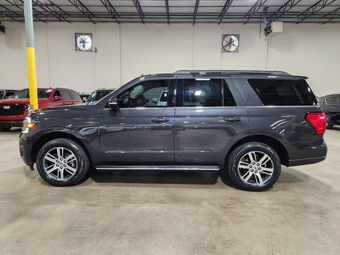 Used 2022 Ford Expedition XLT AWD/4WD image 7