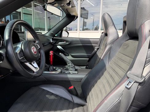 Used 2017 FIAT 124 Spider Abarth RWD image 22