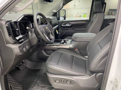 New 2026 Chevrolet Silverado 3500 LTZ w/ LTZ Plus Package AWD/4WD image 23