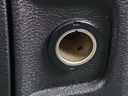 Used 2015 RAM 1500 Tradesman image 18