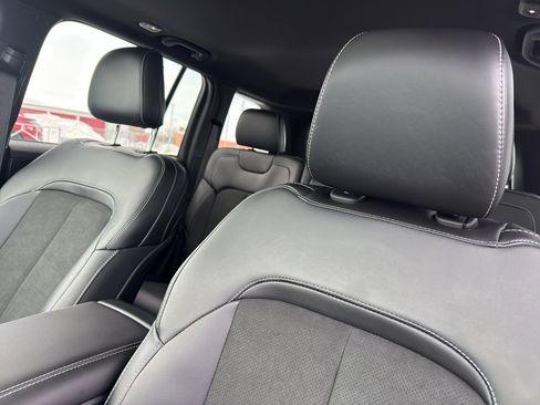 New 2025 Jeep Grand Cherokee Altitude image 26