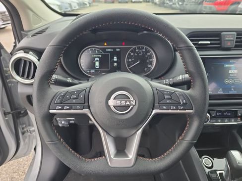 New 2025 Nissan Versa SR w/ Trunk Package image 30