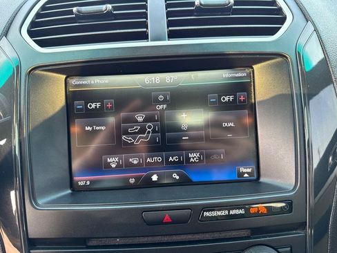 Used 2016 Ford Explorer XLT w/ Equipment Group 201A AWD/4WD image 38