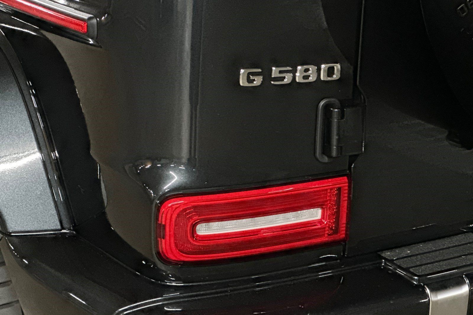 New 2026 Mercedes-Benz G 580 w/ EQ Technology image 26