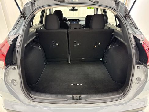 Used 2023 Nissan Kicks SV image 13