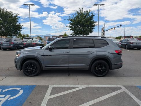 Used 2023 Volkswagen Atlas SEL R-Line AWD/4WD image 10