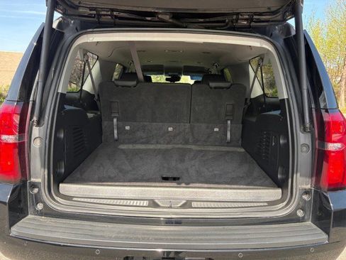 Used 2017 Chevrolet Suburban LT AWD/4WD image 17