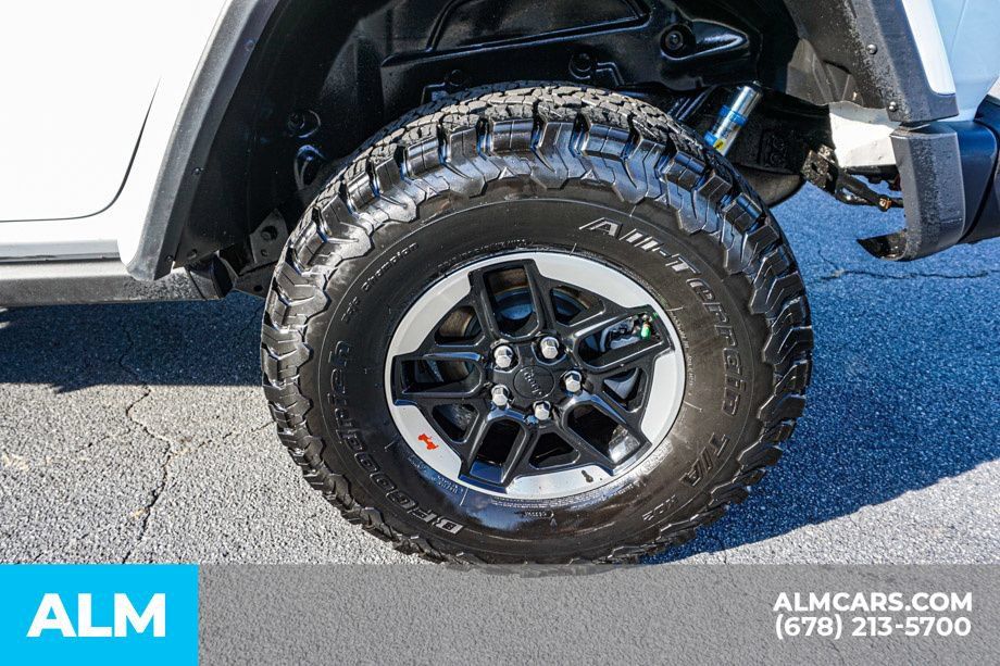 Used 2021 Jeep Wrangler Unlimited Rubicon w/ Dual Top Group AWD/4WD image 16
