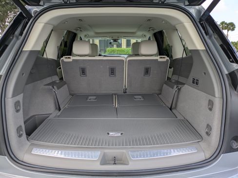 Certified 2023 Cadillac XT6 Premium Luxury FWD image 10