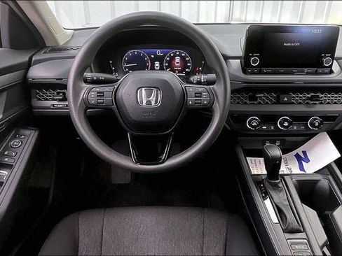 Certified 2025 Honda Accord LX image 5