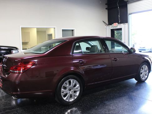 Used 2008 Toyota Avalon XLS FWD image 3