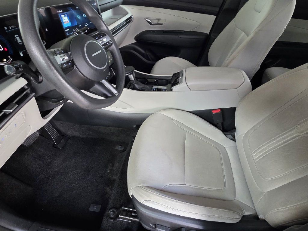 Used 2025 Hyundai Tucson SEL FWD image 6