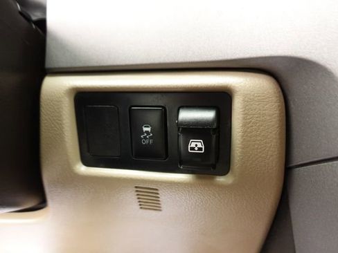 Used 2010 Toyota Tundra Limited image 19
