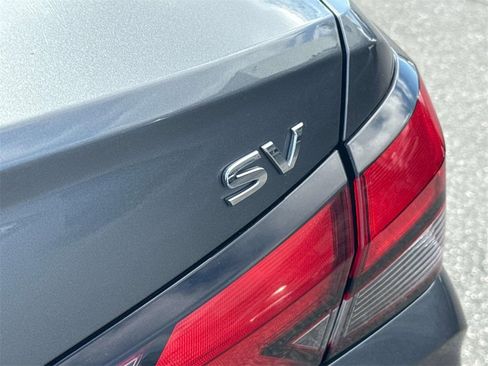 Used 2023 Nissan Versa SV image 7