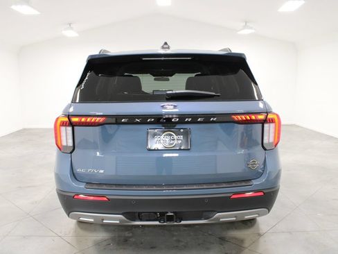 New 2026 Ford Explorer Active w/ Active Comfort Package RWD image 7
