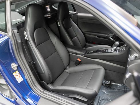 Used 2025 Porsche 718 Cayman image 11