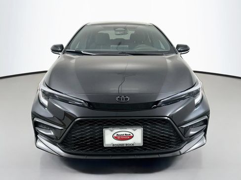 Used 2025 Toyota Corolla SE FWD image 2