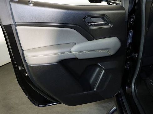 Used 2024 Chevrolet Colorado ZR2 w/ ZR2 Convenience Package III image 30