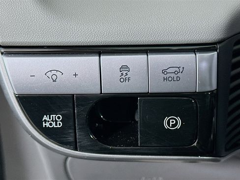 Used 2024 Hyundai Ioniq 5 SEL image 17