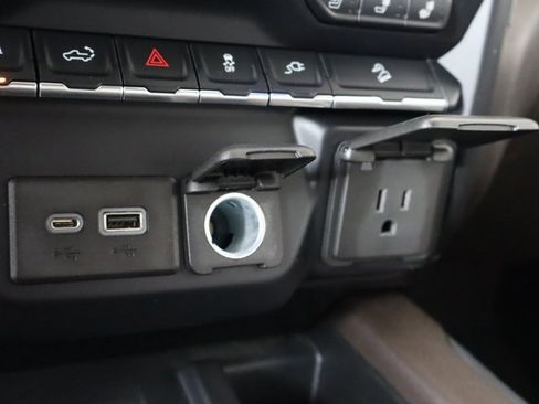 Used 2020 Chevrolet Silverado 2500 LTZ w/ LTZ Plus Package image 37