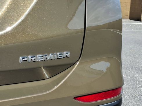 Used 2024 Chevrolet Equinox Premier image 15