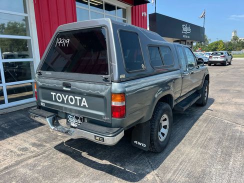 Used 1993 Toyota Pickup Deluxe image 7