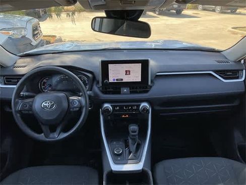 Used 2024 Toyota RAV4 XLE image 18