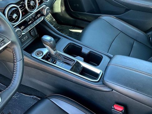 Used 2024 Nissan Sentra SR w/ SR Premium Package image 15