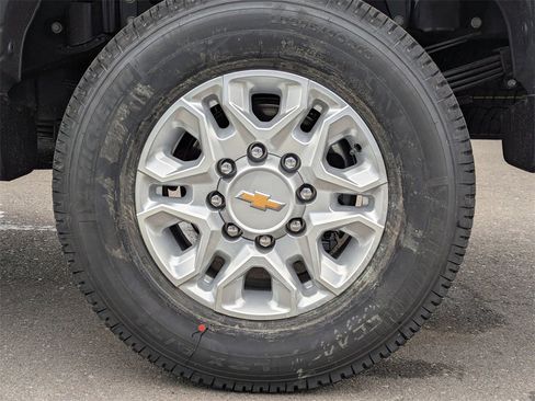 New 2026 Chevrolet Silverado 3500 LT image 42