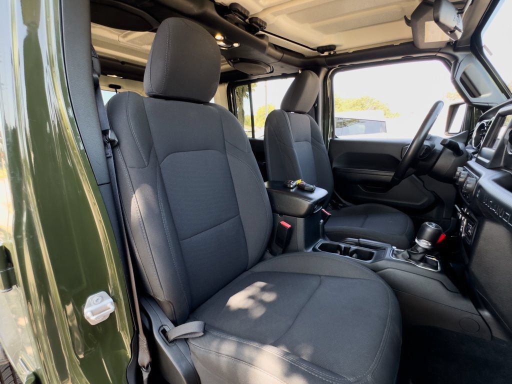 Used 2022 Jeep Wrangler Unlimited Sport AWD/4WD image 23