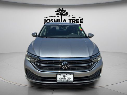 Used 2024 Volkswagen Jetta S FWD image 2