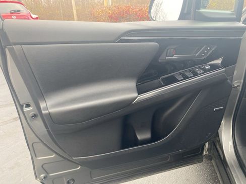 Used 2023 Subaru Solterra AWD image 19