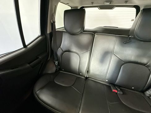 Used 2015 Nissan Xterra S AWD/4WD image 12