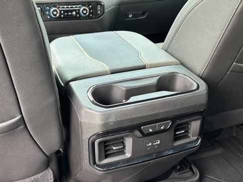 Used 2024 Chevrolet Silverado 2500 ZR2 w/ Technology Package AWD/4WD image 21