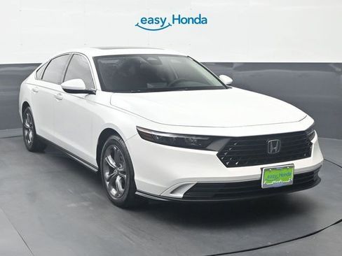 Used 2024 Honda Accord EX image 2