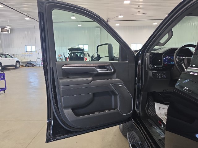Used 2026 Chevrolet Silverado 3500 LTZ w/ LTZ Plus Package AWD/4WD image 24