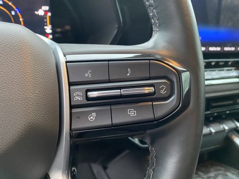 Used 2023 Chevrolet Colorado LT w/ LT Convenience Package III image 20