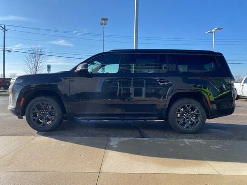New 2026 Jeep Grand Wagoneer Limited w/ 8-Passenger Seating Package AWD/4WD image 8