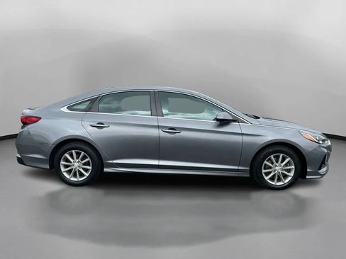 Used 2018 Hyundai Sonata SE w/ Cargo Package FWD image 7