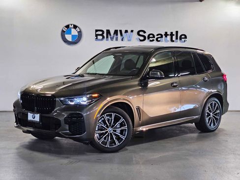Used 2023 BMW X5 xDrive40i w/ M Sport Package image 1