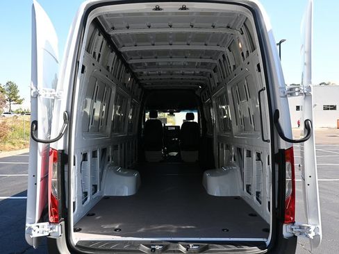 Used 2026 Mercedes-Benz Sprinter 4500 image 29