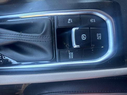 Used 2020 Hyundai Santa Fe SEL w/ Convenience + Premium Package image 23