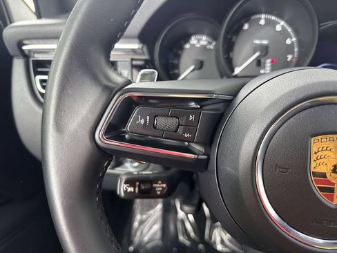 Certified 2023 Porsche Macan AWD/4WD image 37