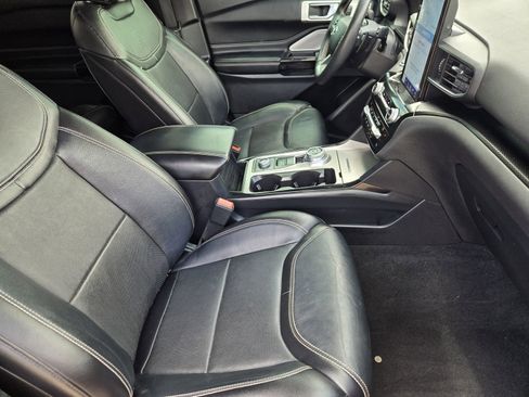 Used 2021 Ford Explorer ST w/ Equipment Group 401A AWD/4WD image 16